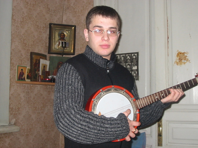 Гарь (типа играть умеет)